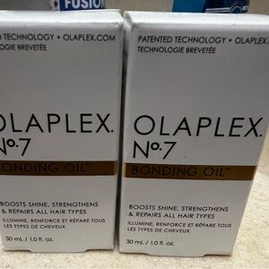 OLAPLEX No.7 Bonding Oil - White and Gold Packaging